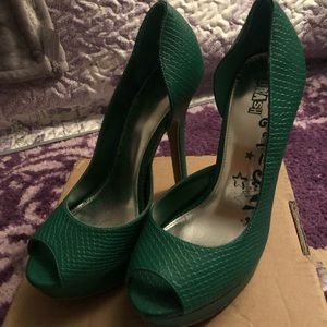 Kelly Green Brash Heels